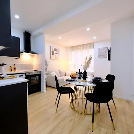 Apartment Centre - Le De La Cigogne
